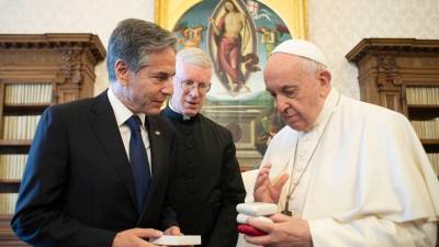 Госсекретарь США встретился в Ватикане с папой римским