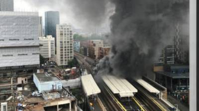 В центре Лондона произошел мощный взрыв и вспыхнул пожар