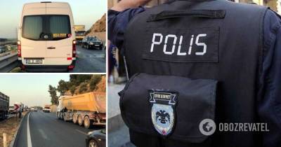 В Турции украинцы пострадали в ДТП: их автобус выехал на встречку