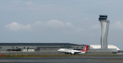 Турция приостанавливает авиасообщение с шестью странами из-за новых штаммов ковида