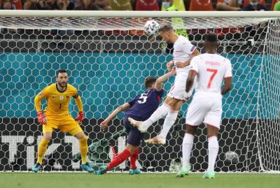 Швейцария забила гол Франции в дебюте матча