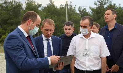 Непривитый глава Кубани Вениамин Кондратьев защищается от COVID-19 «блокатором вирусов»