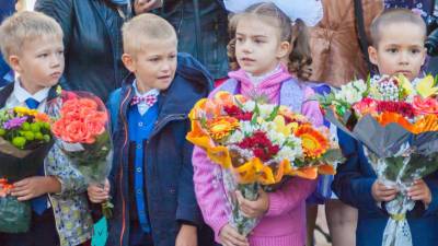 Московские школы и детские сады перейдут на электронные медицинские карты