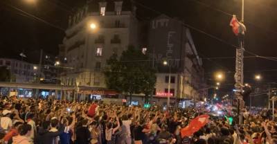 Фаеры, фейерверки и сигналящие машины: Тысячи фанатов заполонили улицы Женевы после победы Швейцарии над Францией на "Евро-2020"
