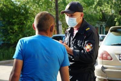 Пьяный житель Улан-Удэ выбросил марихуану, спасаясь от росгвардейцев