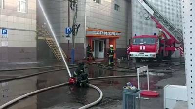 Пожарные ликвидировали открытое горение в ТЦ в Пензе