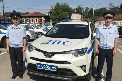 Костромские дорожные полицейские получили благодарность от костромички за спасение ребенка