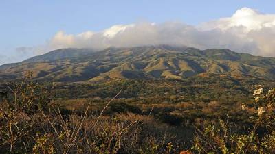 Извержение вулкана началось в Коста-Рике