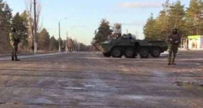 Военная техника в Станице Луганской — местные озабочены