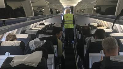 Пассажир рейса Магадан — Новосибирск скончался на борту самолета