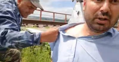 Провокатор Санду получил дубинкой пониже спины на границе Приднестровья