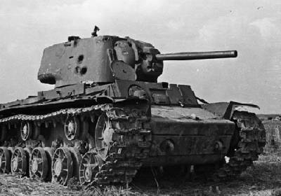 Расейняйский бой: почему немцы похоронили советских танкистов с воинскими почестями