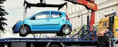 С 29 июня в Петербурге начнут эвакуировать неправильно припаркованные автомобили