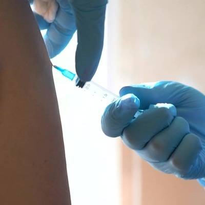 Сделать прививку от коронавируса собираются 19% россиян