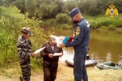 Патрули МЧС вышли в рейды на водоемы трех районов Смоленской области