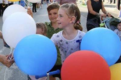 Леонид Огуль подарит театральный праздник детям из дальних астраханских сел