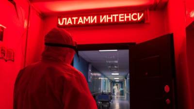 Число жертв COVID-19 в России за сутки побило рекорд с начала пандемии