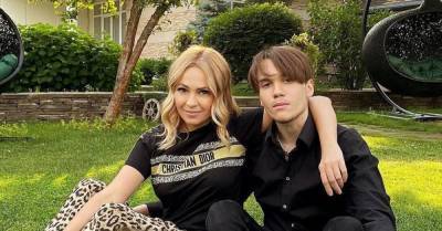Рудковская показала 19-летнего красавца-сына — и они выглядят как брат с сестрой