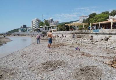 В Крыму закрыты более 80 пляжей