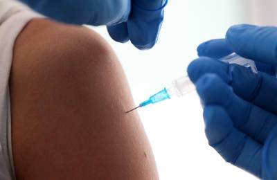 Вакцину от коронавируса начали выпускать в виде шприц-доз