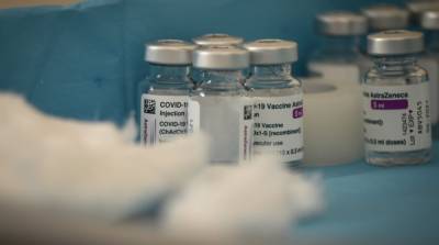 В Эстонии испортили почти 70 тысяч доз вакцины, которую хотели пожертвовать