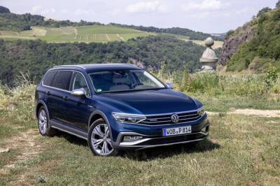 Volkswagen представил Passat Alltrack в России