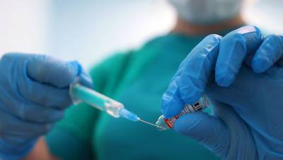 Гинцбург заявил, что при неактивной вакцинации доля тяжелых случаев COVID вырастет до 10%