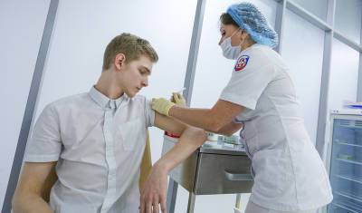 В Кремле подтвердили, что не успеют вакцинировать 60% взрослого населения к осени