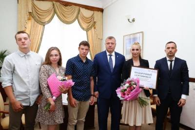 Игорь Бабушкин поздравил с победой астраханских гребцов