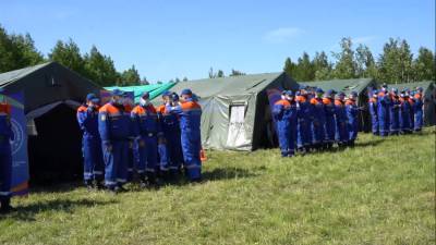 Спасатели Ленобласти отметили свой профессиональный праздник