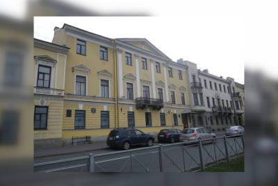 «Союз художников» заплатит 200 тысяч рублей за унитаз на бетонном подиуме