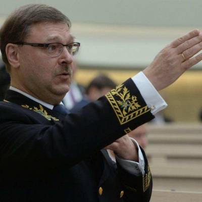 Косачев сравнил события на Украине с романом Оруэлла “1984”: “Война — это мир”