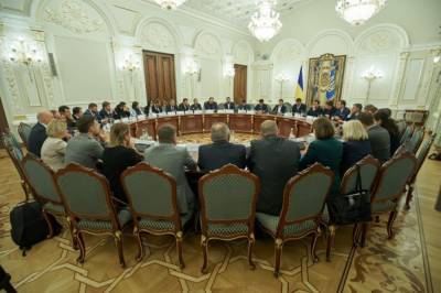 На Украине приняли закон о передаче судебной власти под контроль иностранцев