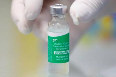 Индусов с прививкой Covishield не пускают в ЕС по COVID-сертификатам - Reuters