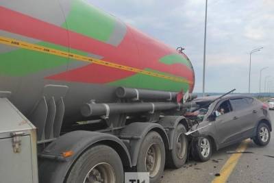 На трассе в Татарстане врезался в газовоз и погиб водитель из Башкирии