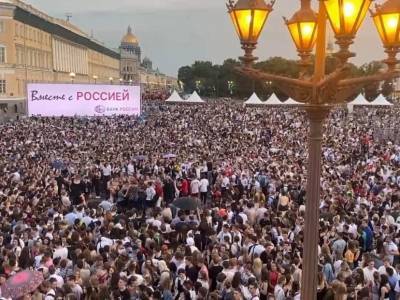 Роспотребнадзор предложил запретить массовые мероприятия в России