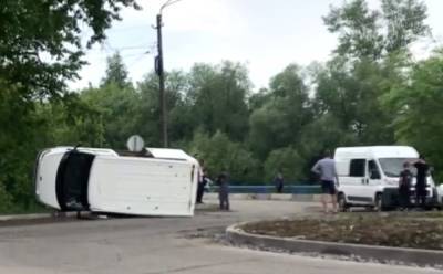В Тверской области пьяный водитель фургона с ребенком в салоне уходя от погони устроил ДТП