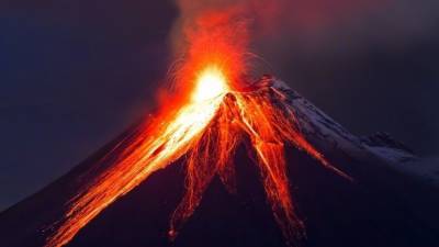 Крупный вулкан проснулся в Коста-Рике и «прогнал» местных жителей прочь