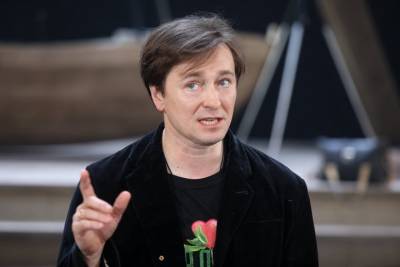 «Стараемся выживать»: Безруков рассказал о работе театра во время пандемии