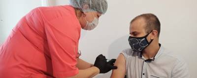 Волжанин стал 400-тысячным жителем Волгоградской области вакцинированным от коронавируса