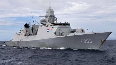 Нидерланды заявили о планах обсудить с Россией инцидент с кораблем Evertsen