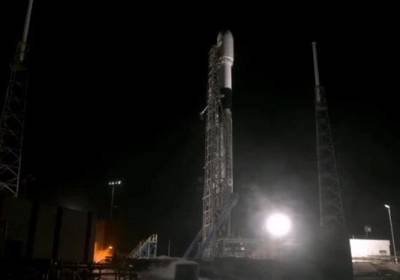 SpaceX отменила запуск спутников в последние секунды из-за самолета в небе