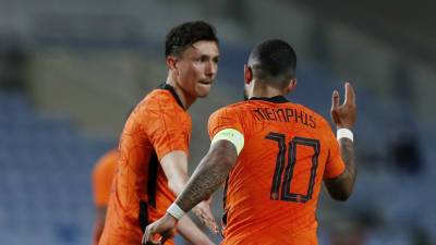 Сборная Нидерландов по футболу сыграла вничью с Шотландией в контрольном матче