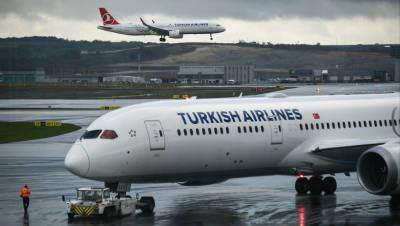 Сотни россиян застряли в аэропорту Стамбуле из-за несогласованного рейса
