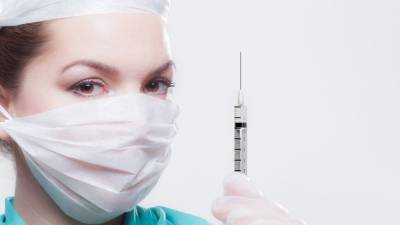 Первую дозу вакцины от COVID-19 получили свыше 700 тысяч петербуржцев