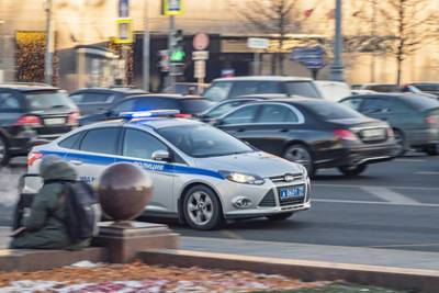 Мужчина избил российских полицейских из-за парковочного места