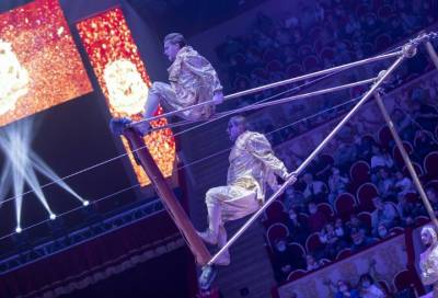 Больше тысячи ленинградских ребят бесплатно увидят представление Цирка на Фонтанке