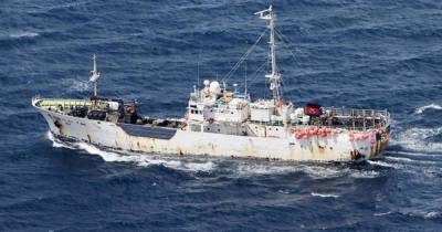 Япония забрала с траулера "Амур" документы для выхода в море