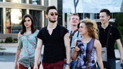 «Продвижение американской культуры»: США намерены поддержать гражданскую активность молодёжи в Донбассе