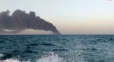 В Оманском заливе загорелся и затонул крупнейший корабль ВМФ Ирана